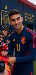 "Mañana es un nuevo día para enfrentar el campo con pasión y dedicación. Estoy listo para dar mi máximo esfuerzo para llevar a mi equipo a la victoria. ¡Vamos a dar todo! #futbol #pasión #trabajo"